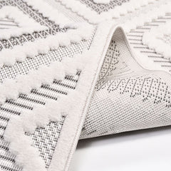 Mia Beyaz Geometrik Polyester Makine Halısı