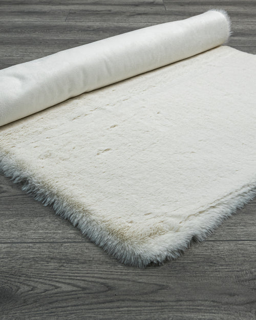 Traci Krem Düz Peluş Yumuşak Halı