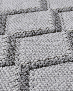 Ensley Gri Geometrik Polyester Makine Halısı