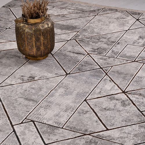Kahverengi Geometrik Polyester Makine Halısı